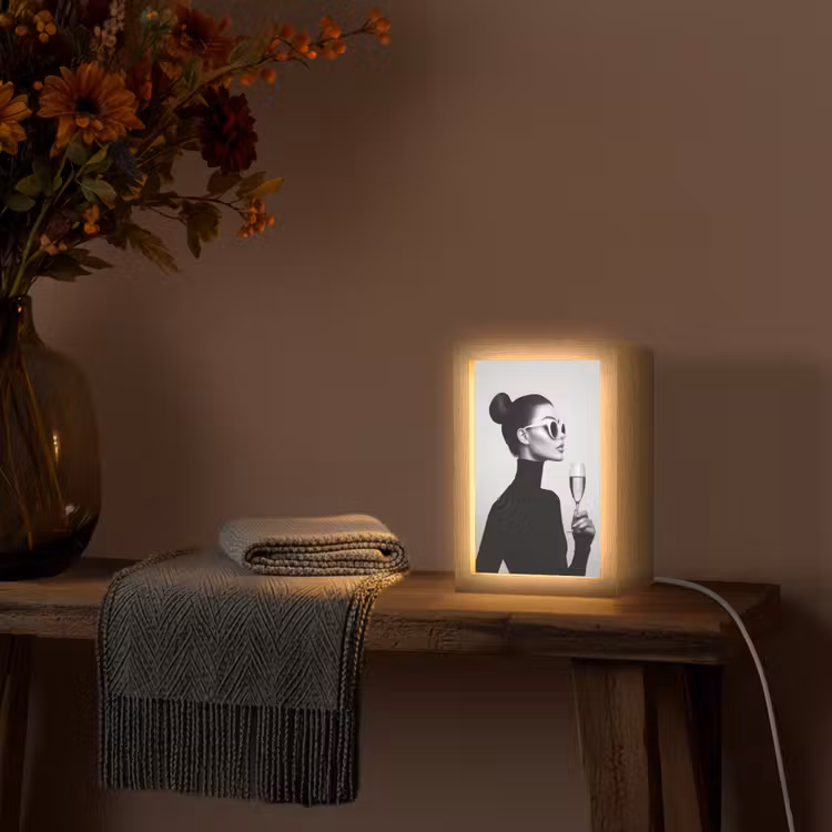 Vrouw - Champagne - Modern Light Box met kabel (Tafellamp) klein -sfeer4