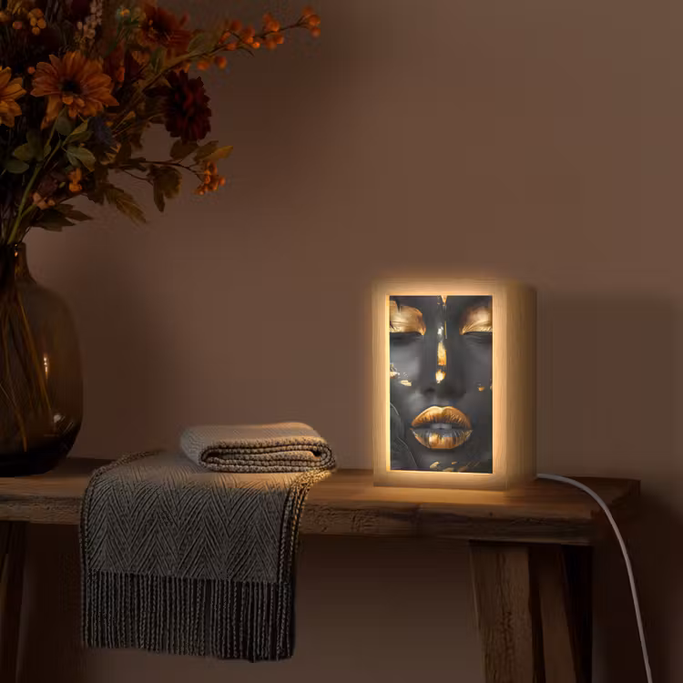 Vrouw - Goud - Natuur - Portret - Modern Light Box met kabel (Tafellamp) klein -sfeer4