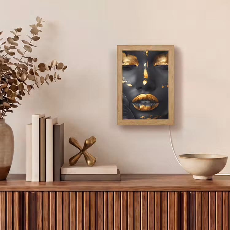 Vrouw - Goud - Natuur - Portret - Modern Light Box met kabel (Tafellamp) klein -sfeer2