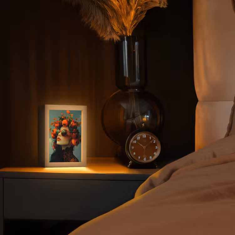 Vrouw - Granaatappel - Herfst - Zonnebril Light Box met kabel (Tafellamp) klein -sfeer1