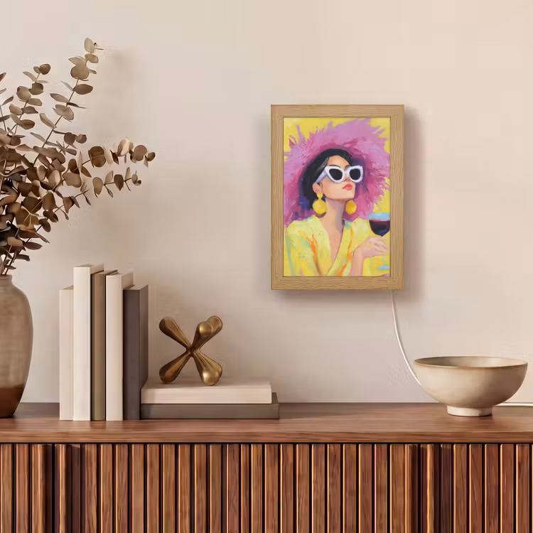 Vrouw - Hoed - Paars - Wijn Light Box met kabel (Tafellamp) klein -sfeer2