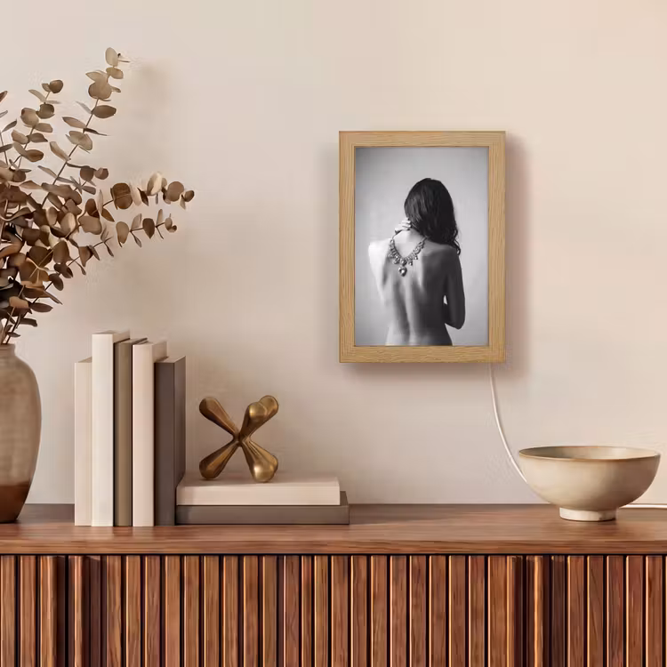 Vrouw - Ketting - Fashion - Zwart - Wit Light Box met kabel (Tafellamp) klein -sfeer2
