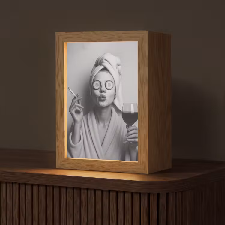 Vrouw - Masker - Wijn - Sigaret Light Box met kabel (Tafellamp) klein -z3d_website