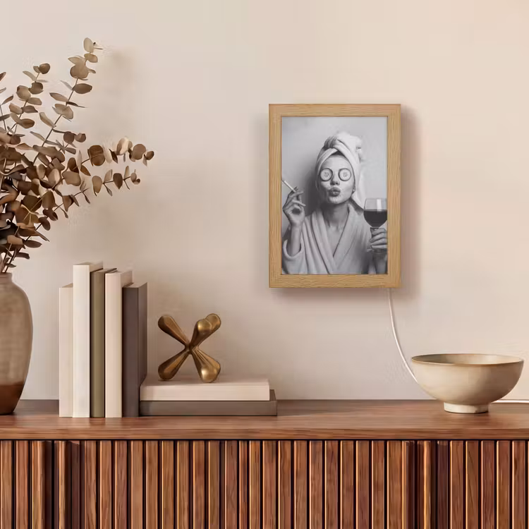 Vrouw - Masker - Wijn - Sigaret Light Box met kabel (Tafellamp) klein -sfeer2