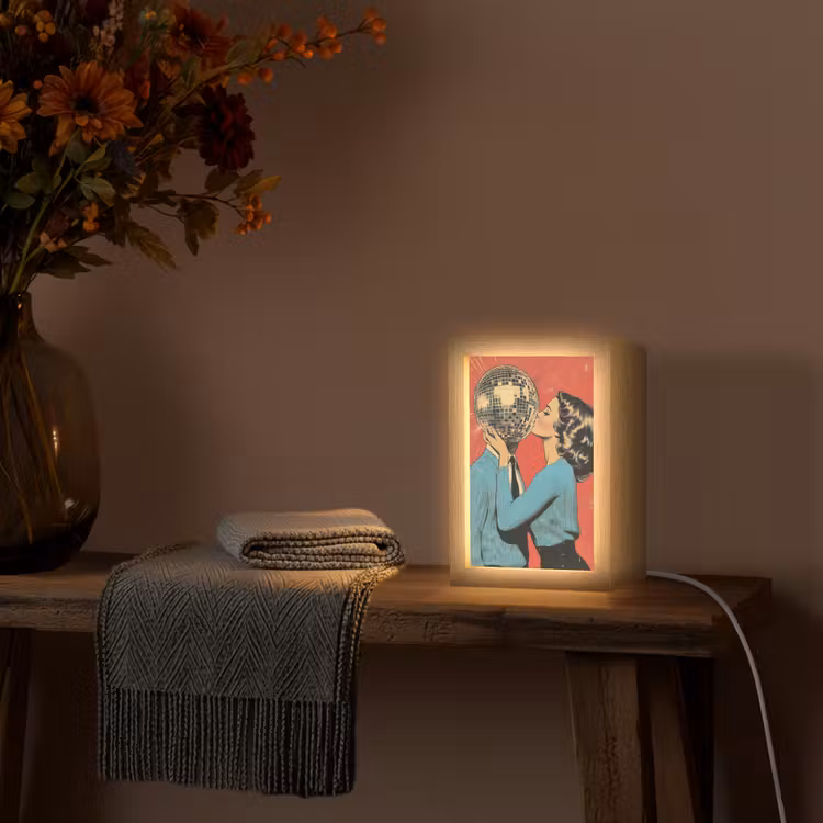 Vrouw - Retro - Discobal - Kus Light Box met kabel (Tafellamp) klein -sfeer4