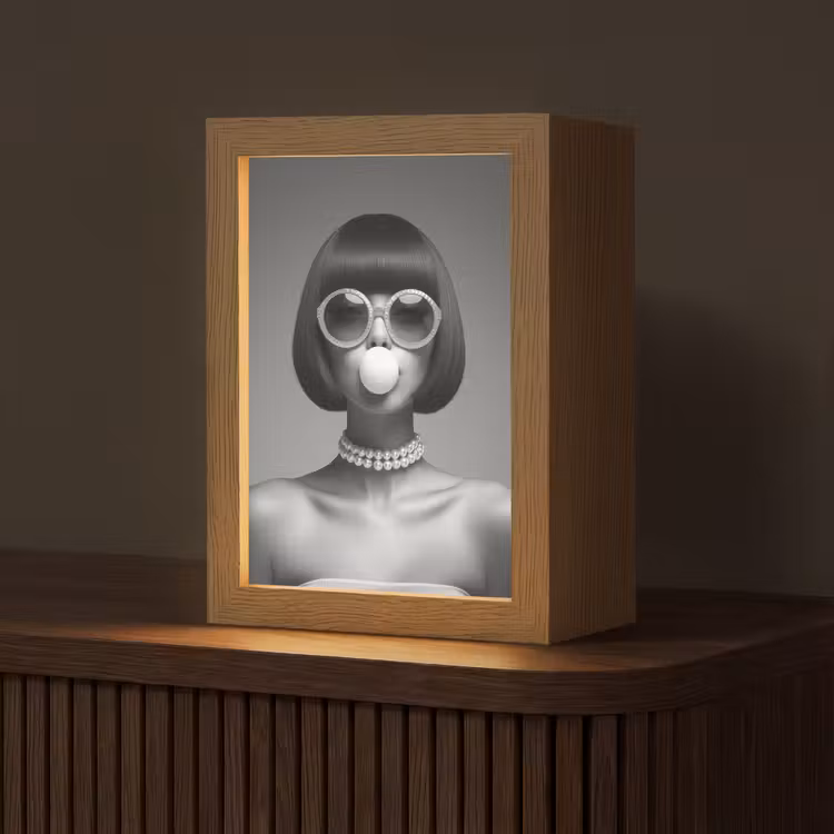 Vrouw - Zwart Wit - Ketting - Zonnebril Light Box met kabel (Tafellamp) klein -z3d_website