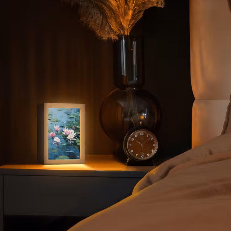 Waterlelies - Bloemen - Roze - Water Light Box met kabel (Tafellamp) klein -sfeer1