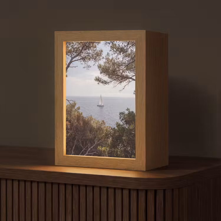 Tafellamp - Zeilboot - bomen - water - Zeilboot - bomen - water Light Box met kabel (Tafellamp) klein
