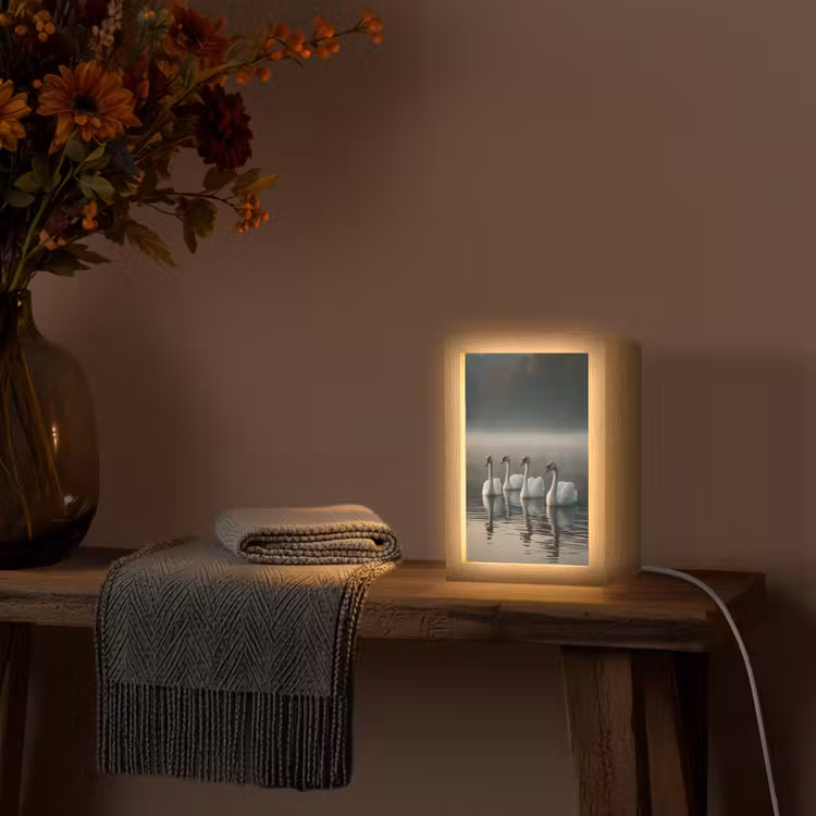 Zwanen - Wit - Water - Mist Light Box met kabel (Tafellamp) klein -sfeer4