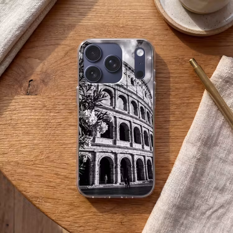 Architectuur - Colosseum - Rome - Historisch - Zwart-wit Telefoonhoesje iPhone 17 Pro klein -sfeer1