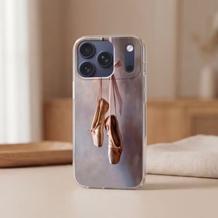 Balletschoenen - Satijn - Aardetinten Telefoonhoesje iPhone 17 Pro klein -sfeer2