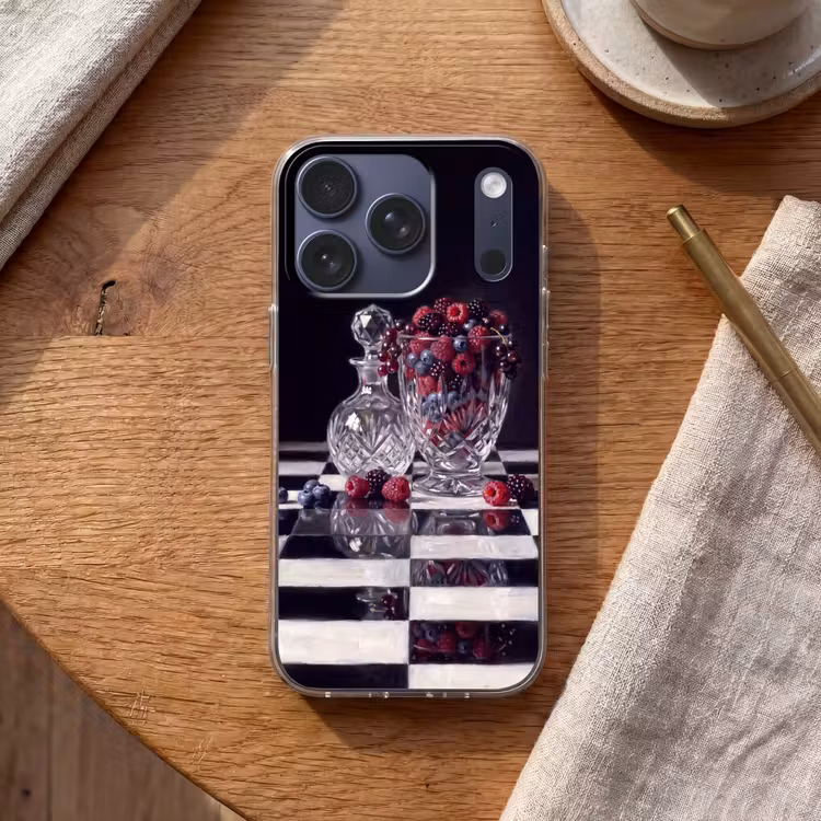 Telefoonhoesje - Bessen - Kristal - Stilleven - Bessen - Kristal - Stilleven Telefoonhoesje iPhone 17 Pro klein