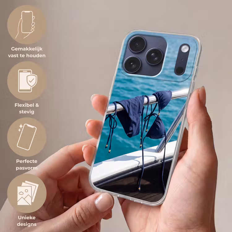 Bikini - Reling - Zee - Zomer - Blauw Telefoonhoesje iPhone 17 Pro klein -sfeer3_NL