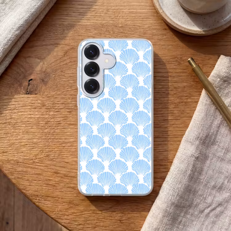 Blauw - Wit - Schelpen - Grafisch - Structuur Telefoonhoesje Samsung Galaxy S26 klein 975 -sfeer1