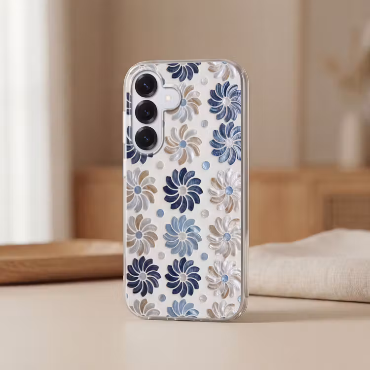 Bloemen - Parelmoer - Abstract - Patroon - Blauw Telefoonhoesje Samsung Galaxy S26 klein -sfeer2