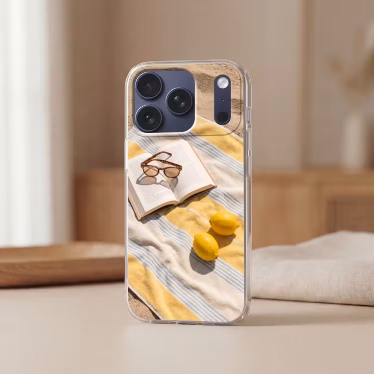Boek - Zonnebril - Strand - Zomer - Geel Telefoonhoesje iPhone 17 Pro klein -sfeer2