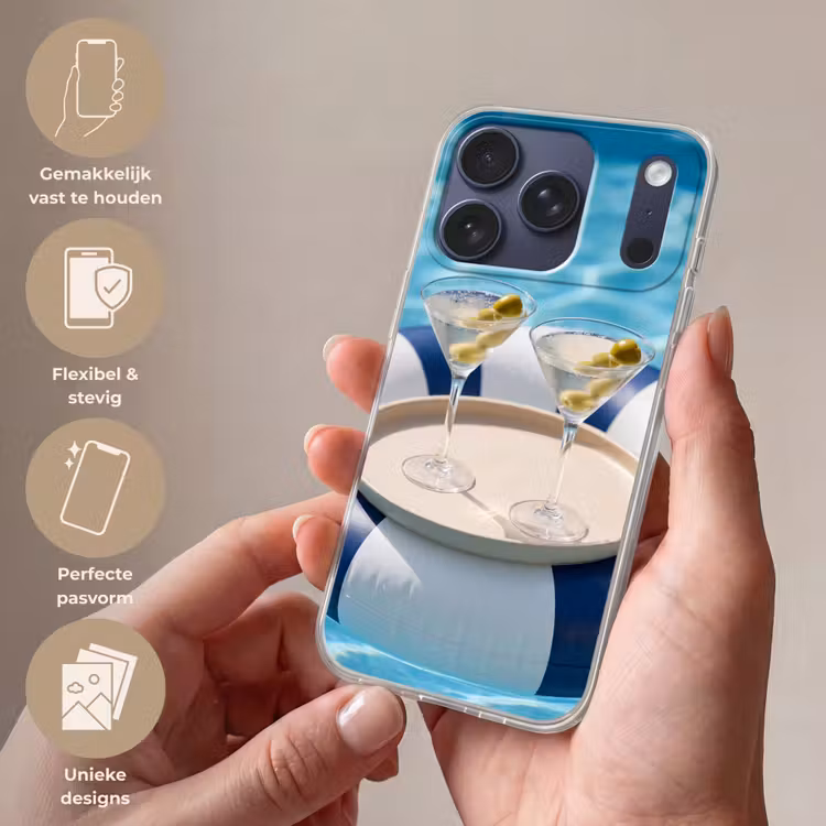 Cocktail - Zwembad - Zomer - Blauw Telefoonhoesje iPhone 17 Pro klein -sfeer3_NL