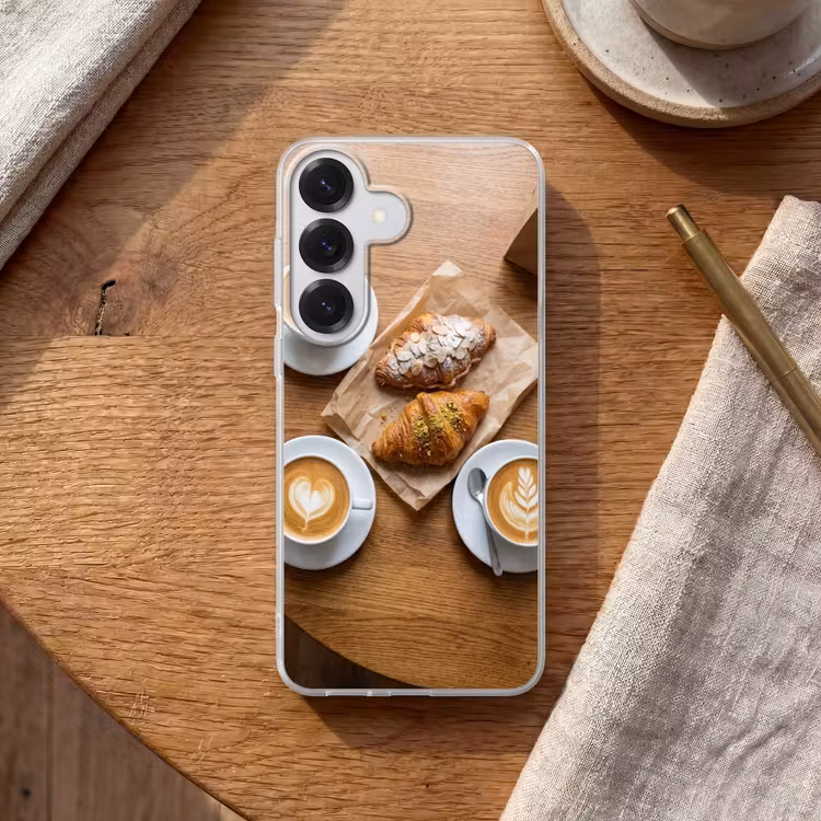 Eten - Croissant - Koffie - Ontbijt - Modern Telefoonhoesje Samsung Galaxy S26 klein -sfeer1