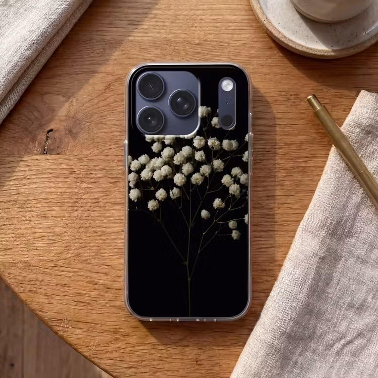 Gipskruid - Bloemetjes - Wit - Minimalistisch Telefoonhoesje iPhone 17 Pro klein -sfeer1