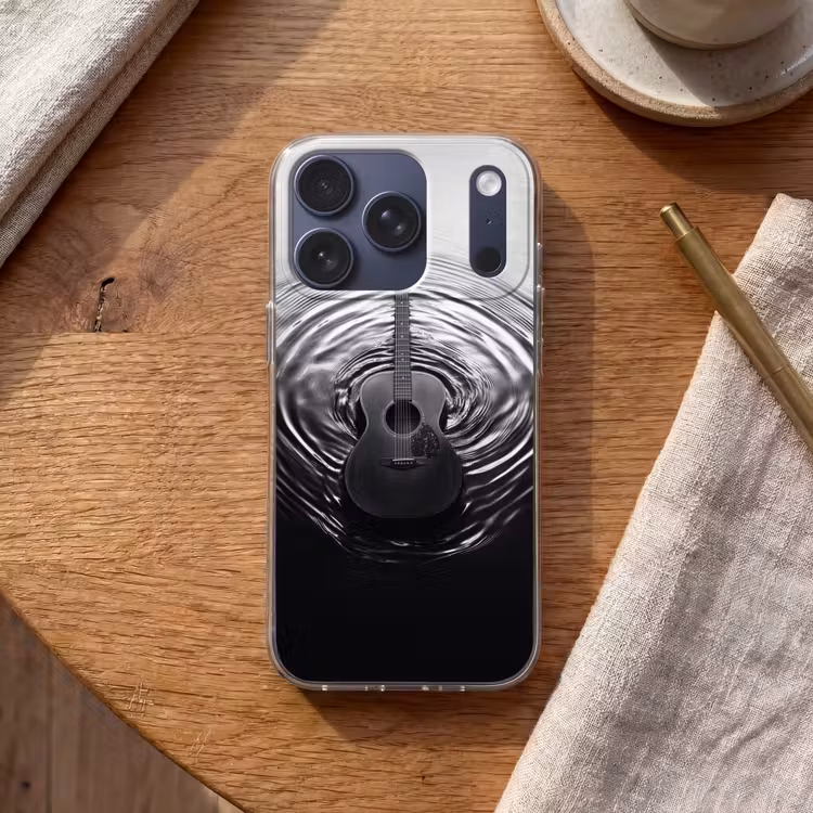 Gitaar - Hout - Water Telefoonhoesje iPhone 17 Pro klein -sfeer1