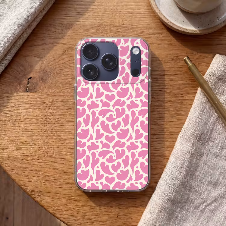 Hartjes - Print - Roze - Wit Telefoonhoesje iPhone 17 Pro klein -sfeer1
