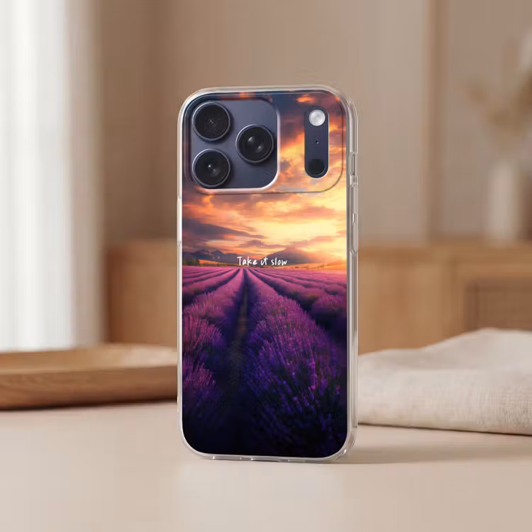 Lavendelveld - Quote - Zonsondergang Telefoonhoesje iPhone 17 Pro klein -sfeer2