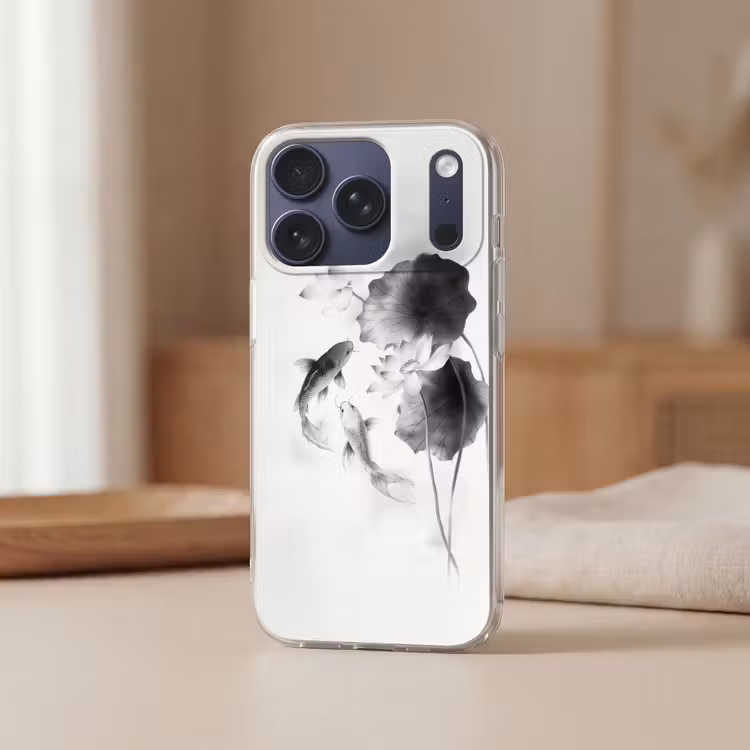 Lotusbloemen - Vissen - Bladeren - Zwart Telefoonhoesje iPhone 17 Pro klein -sfeer2