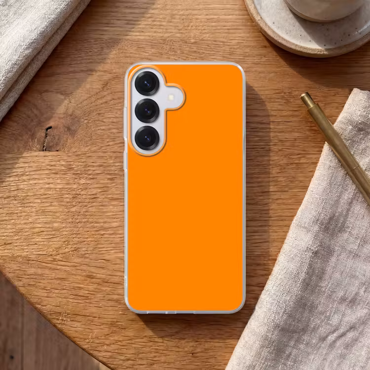Marigold - Glow - Oranje Telefoonhoesje Samsung Galaxy S26 klein 975 -sfeer1