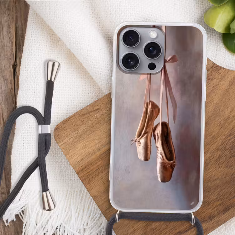 Balletschoenen - Satijn - Aardetinten Hoesje iPhone 16 Pro Max met koord klein -sfeer4