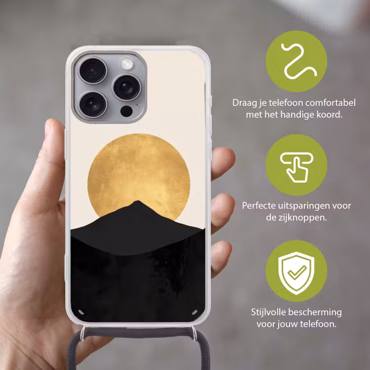 Bergsilhouetten - Gouden cirkel - Beige Hoesje iPhone 16 Pro Max met koord klein -sfeer2_NL