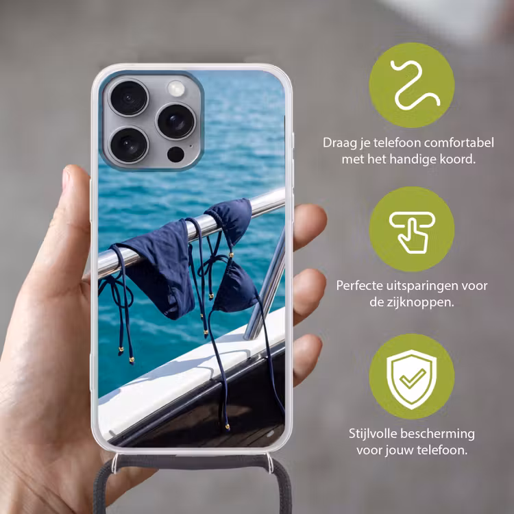 Bikini - Reling - Zee - Zomer - Blauw Hoesje iPhone 16 Pro Max met koord klein -sfeer2_NL
