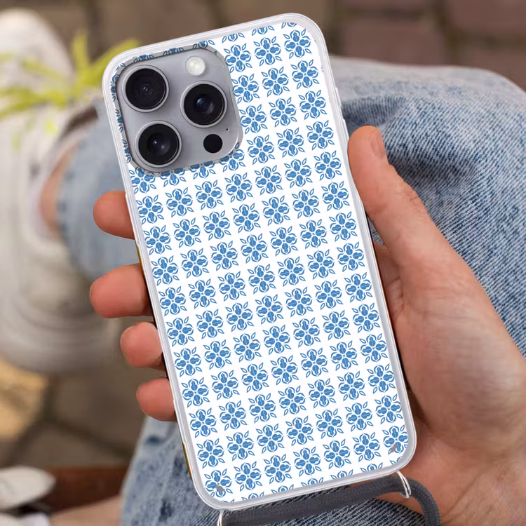 Zee - Sfeer - Blauw - Wit Hoesje iPhone 16 Pro Max met koord klein 804 -sfeer3