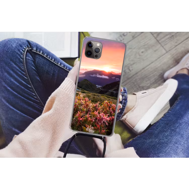 Bergen - Kleuren - Bloemen Hoesje iPhone 12 Pro met koord klein -hand