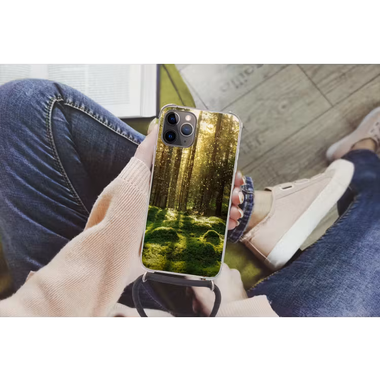 Bomen - Bos - Mos - Planten - Zon Hoesje iPhone 12 Pro met koord klein -hand