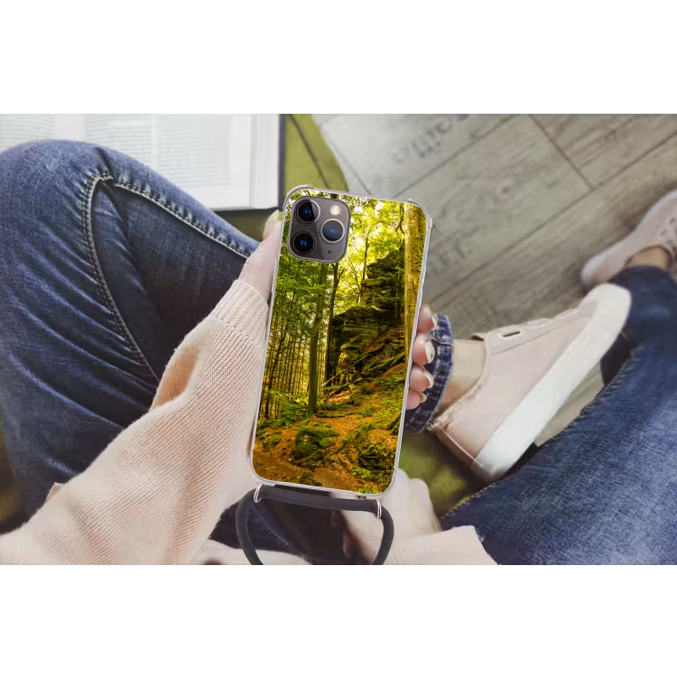 Bomen - Steen - Bos - Natuur Hoesje iPhone 12 Pro met koord klein -hand