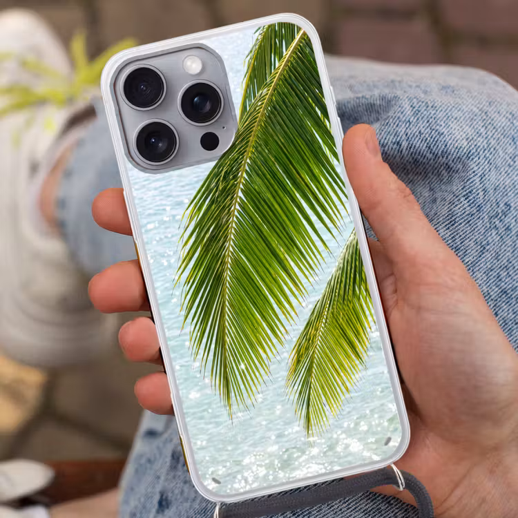 Boom - Bladeren - Water - Tropisch - Groen Hoesje iPhone 16 Pro Max met koord klein -sfeer3