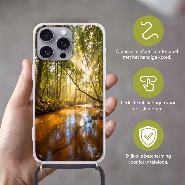 Bos - Beek - Zonlicht - Natuur - Groen Hoesje iPhone 16 Pro Max met koord klein -sfeer2_NL