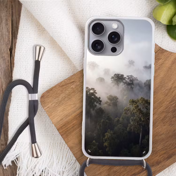 Bos - Mist - Natuur - Groen Hoesje iPhone 16 Pro Max met koord klein -sfeer4