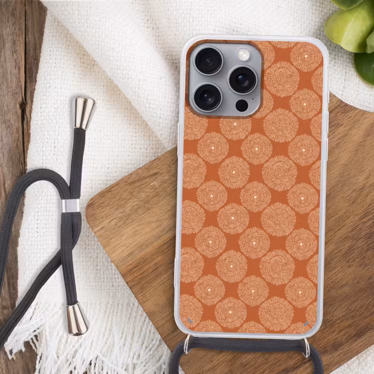 Cirkels - Grafisch - Patroon - Terracotta Hoesje iPhone 16 Pro Max met koord klein 804 -sfeer4