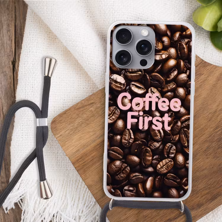 Coffee First - Koffiebonen - Roze Hoesje iPhone 16 Pro Max met koord klein -sfeer4