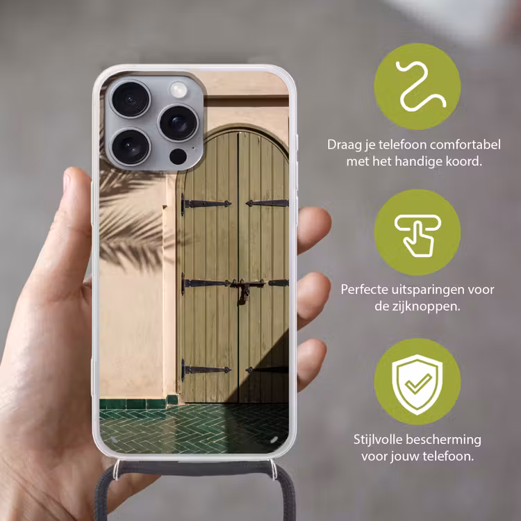 Deur - Hout - Architectuur - Groen - Rustiek Hoesje iPhone 16 Pro Max met koord klein -sfeer2_NL