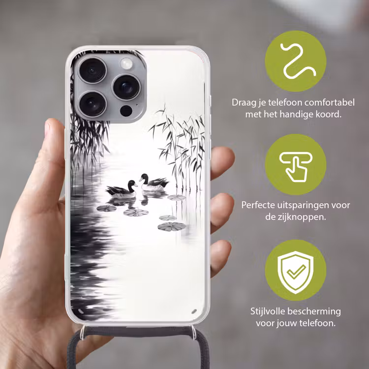 Eenden - Waterlelies - Riet - Zwart Hoesje iPhone 16 Pro Max met koord klein -sfeer2_NL