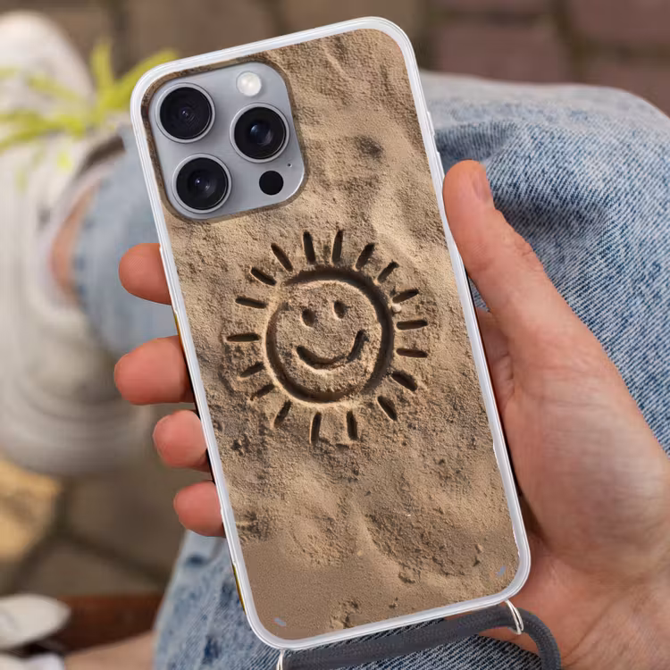 Gezichtje - Zon - Zand - Getekend Hoesje iPhone 16 Pro Max met koord klein -sfeer3