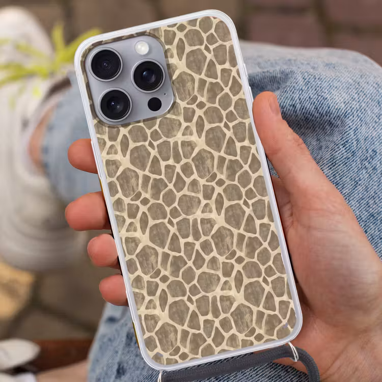 Giraf - Patroon - Beige - Bruin Hoesje iPhone 16 Pro Max met koord klein 804 -sfeer3