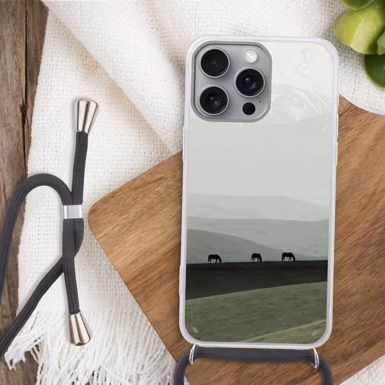 Grijs - Berg - Paarden Hoesje iPhone 16 Pro Max met koord klein -sfeer4