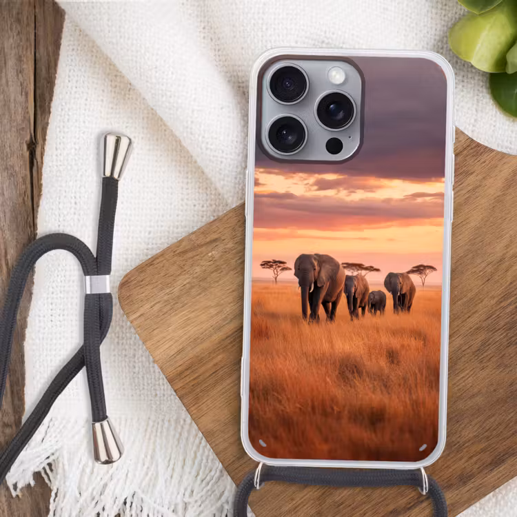 Groep olifanten - Open vlakte - Zon Hoesje iPhone 16 Pro Max met koord klein -sfeer4