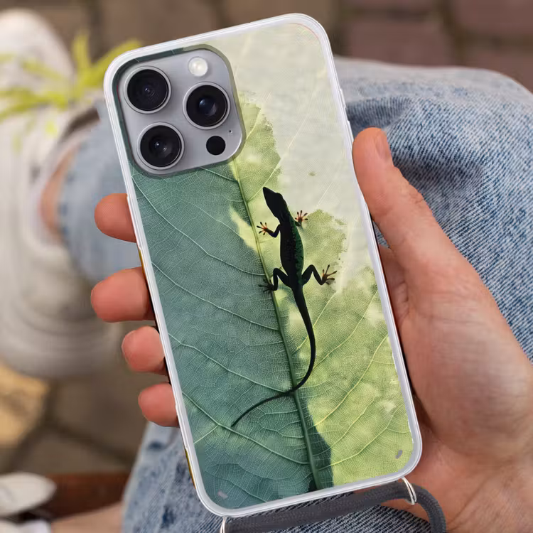 Hagedis - Blad - Nerven - Groen Hoesje iPhone 16 Pro Max met koord klein -sfeer3