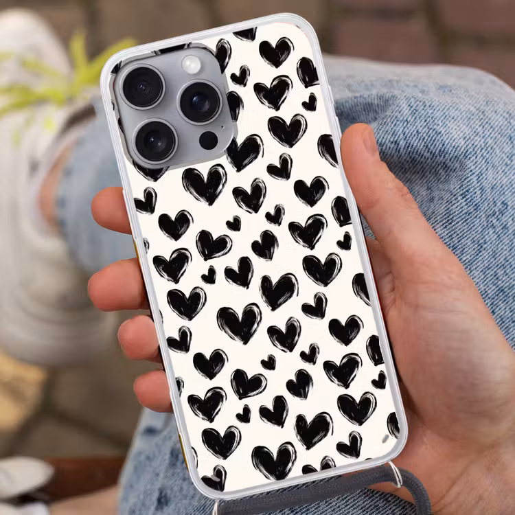 Hartjes - Patroon - Zwart Hoesje iPhone 16 Pro Max met koord klein 804 -sfeer3