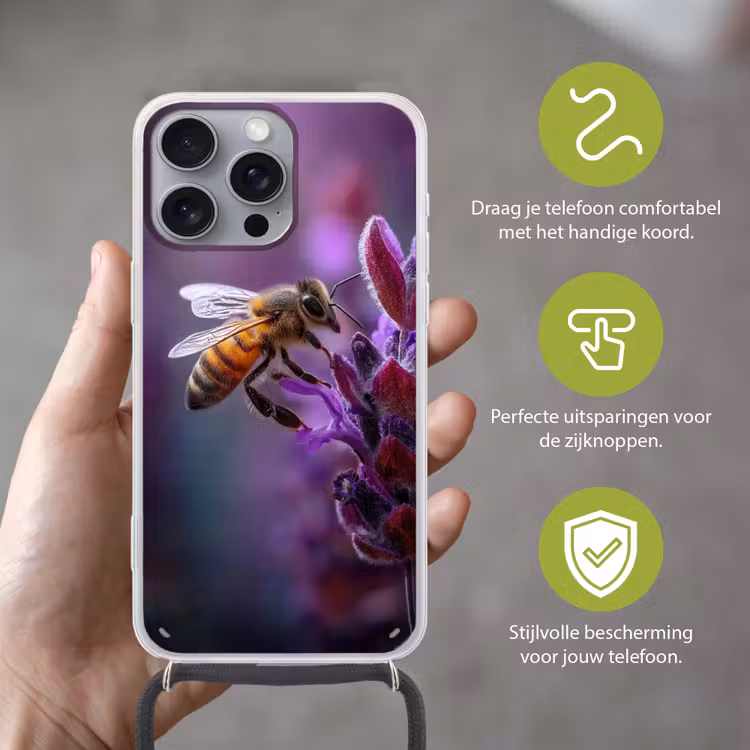 Honingbij - Paarse bloemen - Details Hoesje iPhone 16 Pro Max met koord klein -sfeer2_NL