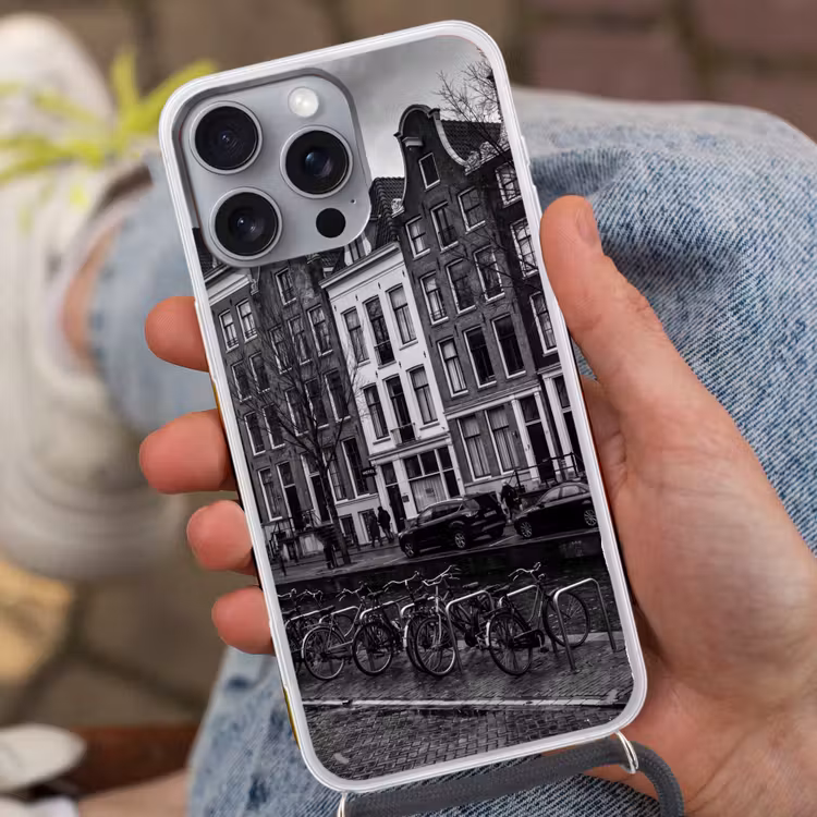 Huis - Gracht - Amsterdam - Architectuur - Zwart-wit Hoesje iPhone 16 Pro Max met koord klein -sfeer3